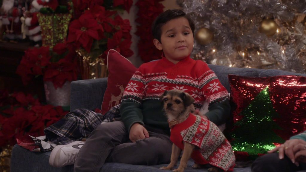 Nike Shoes in Lopez vs Lopez S03E07 “Lopez vs Santa” (2024) (Image 8)