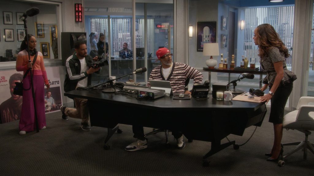 Nike Shoes in Poppa's House S01E03 “Podcast” (2024) (Image 3)
