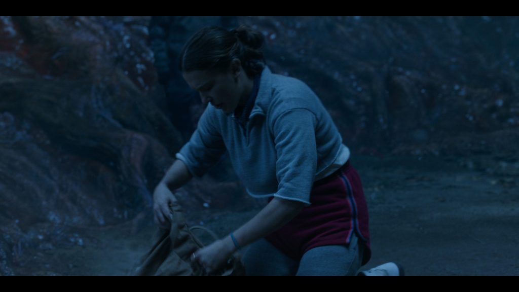 Nike Shoes in Stranger Things S05E03 “Chapter Three – The Turnbow Trap” (2025) (Image 12)
