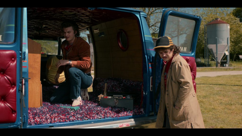 Nike Shoes in Stranger Things S05E03 “Chapter Three – The Turnbow Trap” (2025) (Image 8)