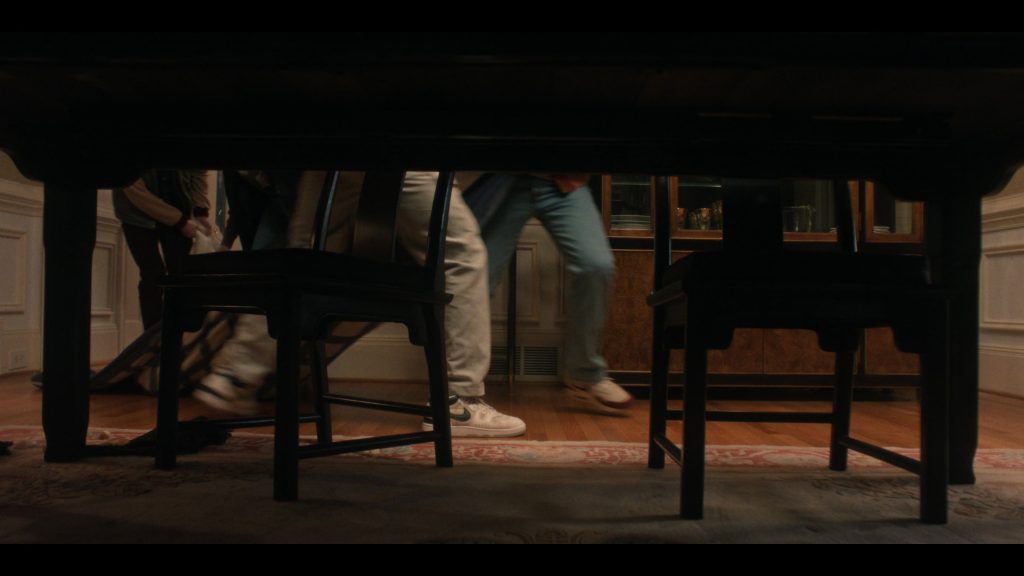 Nike Shoes in Stranger Things S05E03 “Chapter Three – The Turnbow Trap” (2025) (Image 9)