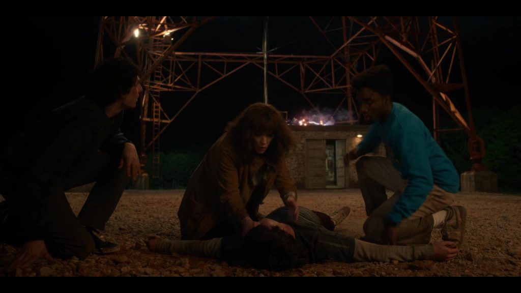 Nike Shoes in Stranger Things S05E05 “Chapter Five – Shock Jock” (2025) (Image 6)