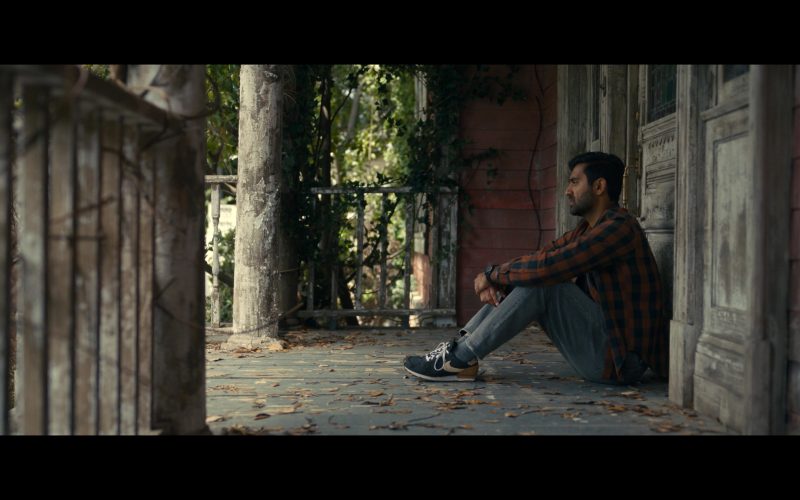 Nike Shoes in The Burbs S01E06 “Neighbor Take Warning” (2026) (Image 1)