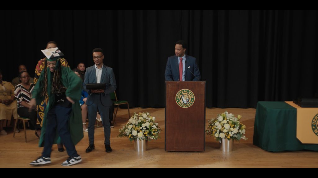 Nike Shoes in The Chi S06E06 “Boyz II Men” (2023) (Image 1)
