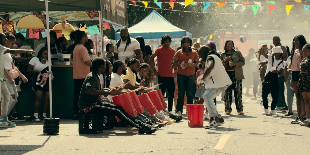 Nike Shoes in The Chi S07E10 “Tha Block Is Hot” (2025) (Image 22)