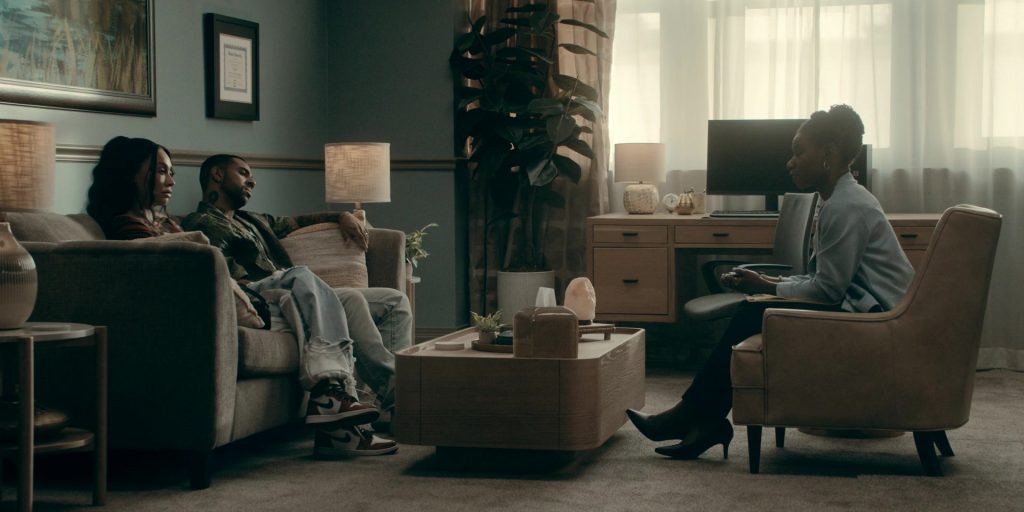 Nike Shoes in The Chi S07E10 “Tha Block Is Hot” (2025) (Image 5)