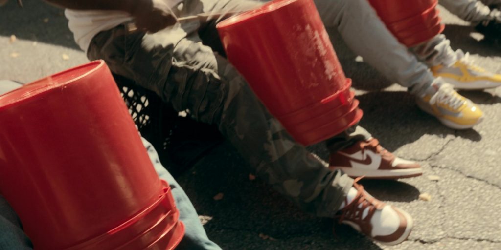 Nike Shoes in The Chi S07E10 “Tha Block Is Hot” (2025) (Image 8)