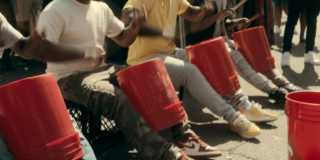 Nike Shoes in The Chi S07E10 “Tha Block Is Hot” (2025) (Image 9)