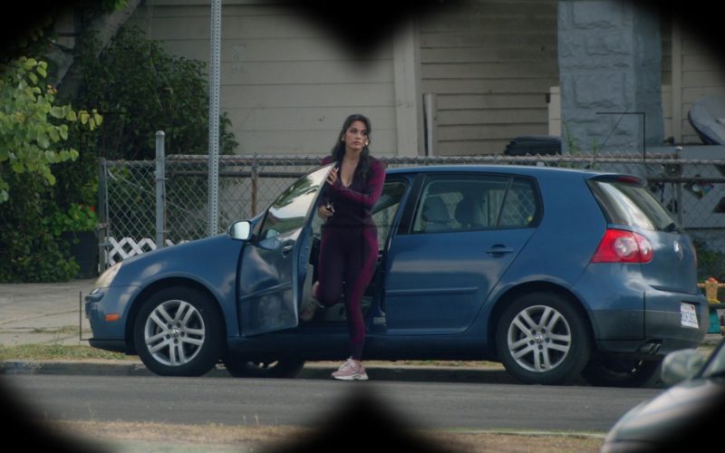 Nike Shoes in The Rookie S08E07 “Baja” (2026) (Image 1)