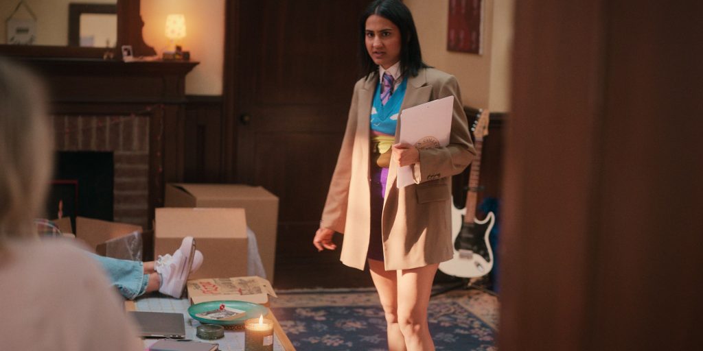 Nike Shoes in The Sex Lives of College Girls S03E02 “Lila by Lila” (2024) (Image 2)
