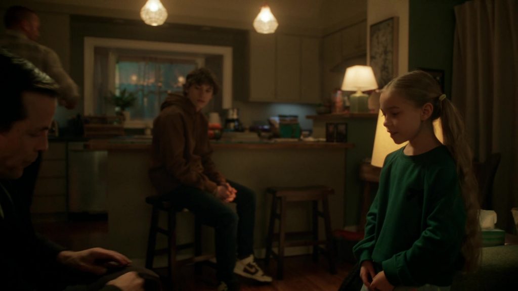 Nike Shoes in Will Trent S02E08 “Why Is Jack's Arm Bleeding” (2024) (Image 2)