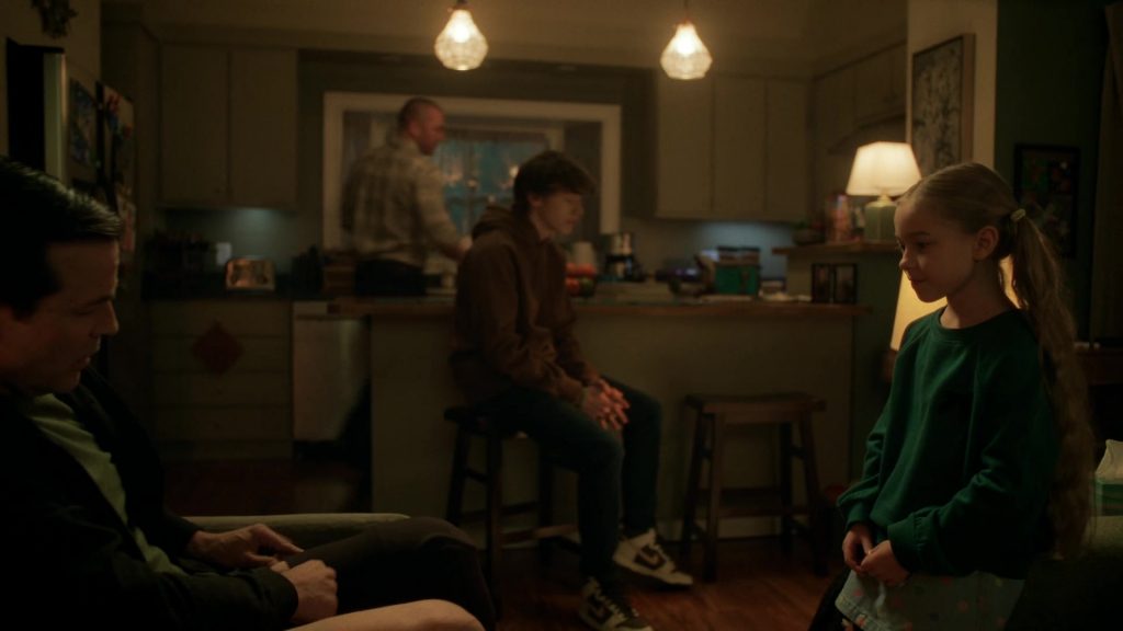 Nike Shoes in Will Trent S02E08 “Why Is Jack's Arm Bleeding” (2024) (Image 3)