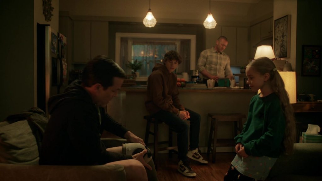 Nike Shoes in Will Trent S02E08 “Why Is Jack's Arm Bleeding” (2024) (Image 8)