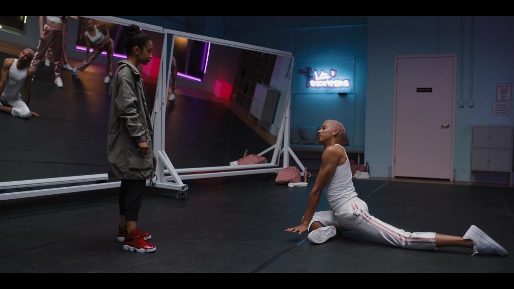 Nike Sneakers (All-White) of Keiynan Lonsdale in Work It (2020) (Image 4)