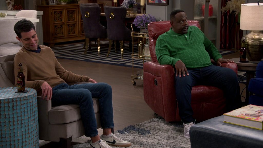 Nike Sneakers Worn by Actors in The Neighborhood S05E07 “Welcome to the Working Week” (2022) (Image 2)
