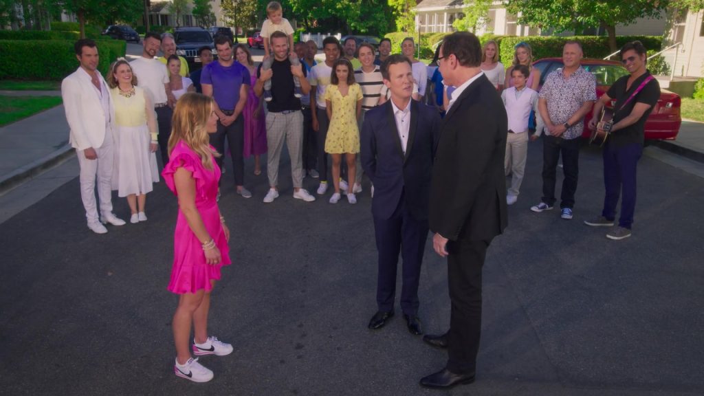 Nike Sneakers Worn by Andrea Barber as Kimmy Gibbler in Fuller House Season 5 Episode 9 “A Modest Proposal” (2019) (Image 2)