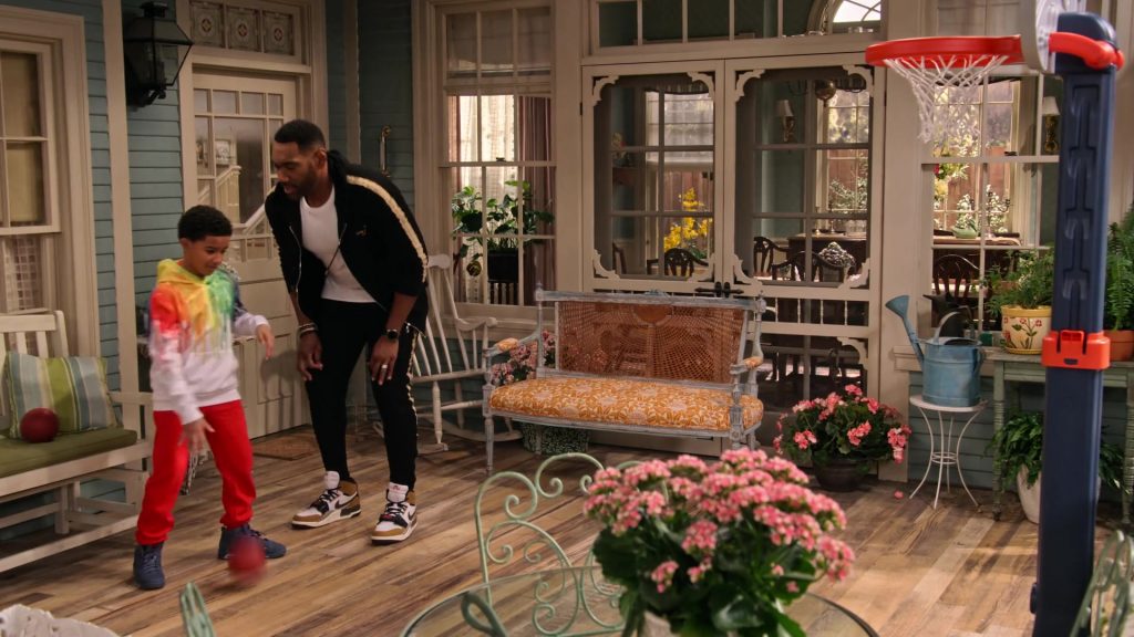 Nike Sneakers Worn by Anthony Alabi as Moz McKellan in Family Reunion Season 1 Episode 15 “Remember When Jade Was Down with the Swirl” (2020) (Image 1)