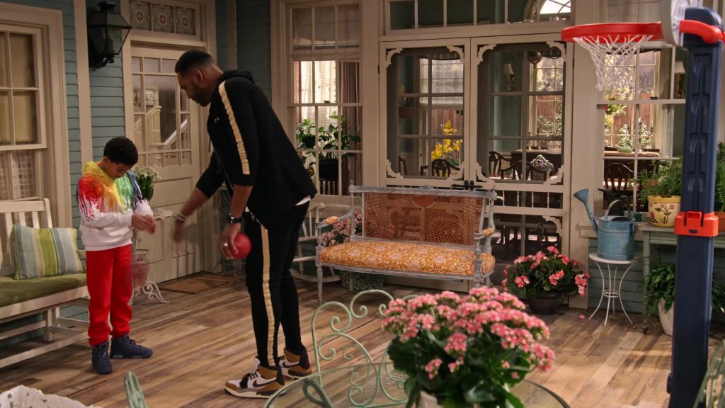 Nike Sneakers Worn by Anthony Alabi as Moz McKellan in Family Reunion Season 1 Episode 15 “Remember When Jade Was Down with the Swirl” (2020) (Image 3)