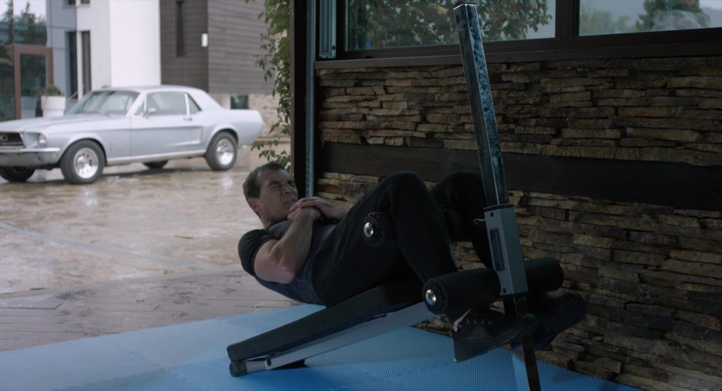 Nike Sneakers Worn by Antonio Banderas in Acts Of Vengeance (2017) (Image 4)