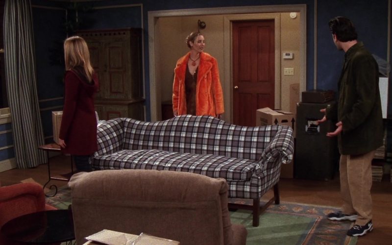 Nike Sneakers Worn by David Schwimmer (Ross Geller) in Friends Season 5 Episode 14 “The One Where Everybody Finds Out” (1999) (Image 1)