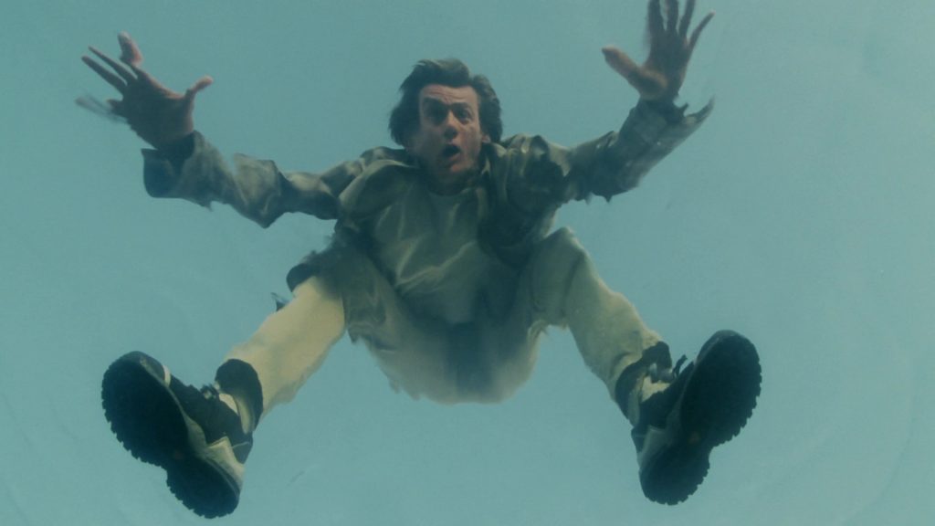 Nike Sneakers Worn by Jim Carrey in Bruce Almighty (2003) (Image 9)
