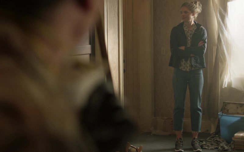 Nike Sneakers Worn by Kate Miner as Tami Tamietti in Shameless Season 10 Episode 12 (2020) (Image 1)