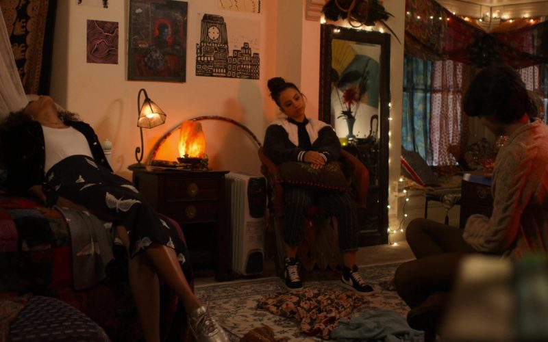 Nike Sneakers Worn by Kiana Madeira in Trinkets – Season 1, Episode 7, “Truth Serum” (2019) (Image 1)