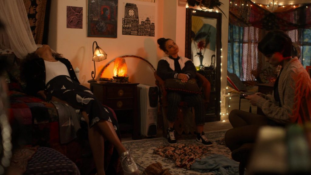 Nike Sneakers Worn by Kiana Madeira in Trinkets – Season 1, Episode 7, “Truth Serum” (2019) (Image 2)
