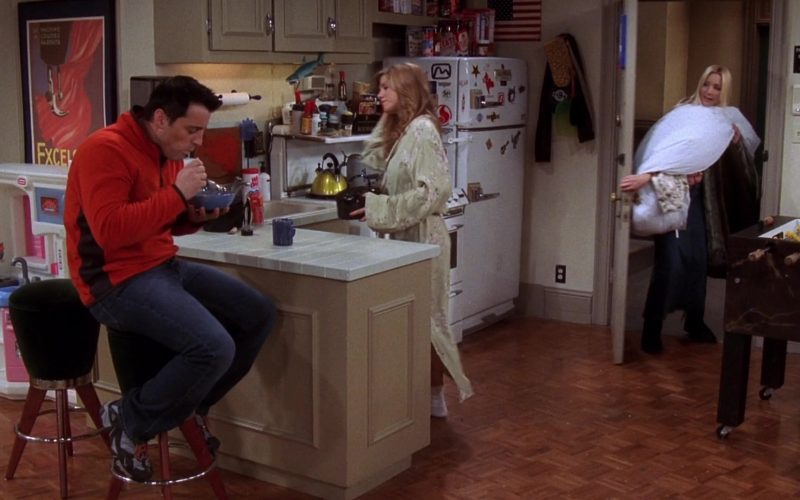 Nike Sneakers Worn by Matt LeBlanc (Joey Tribbiani) in Friends Season 10 Episode 12 “The One with Phoebe’s Wedding” (2004) (Image 1)