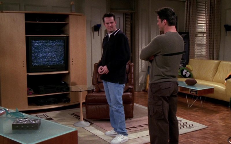 Nike Sneakers Worn by Matthew Perry (Chandler Bing) in Friends Season 6 Episode 12 “The One With the Joke” (2000) (Image 1)