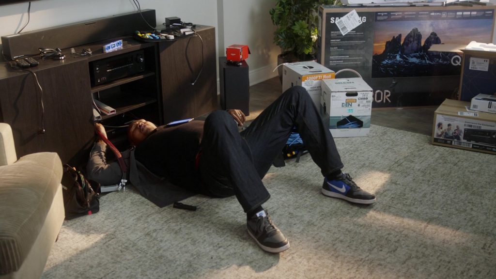 Nike Sneakers Worn by Omar Benson Miller as Ben in The Unicorn S01E18 “No Matter What the Future Brings” (2020) (Image 1)