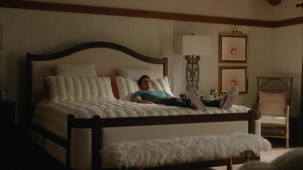 Nike Sneakers Worn by Robbie Amell as Nathan Brown in Upload S03E01 “Ticking Clock” (2023) (Image 12)