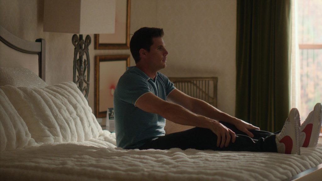 Nike Sneakers Worn by Robbie Amell as Nathan Brown in Upload S03E01 “Ticking Clock” (2023) (Image 13)