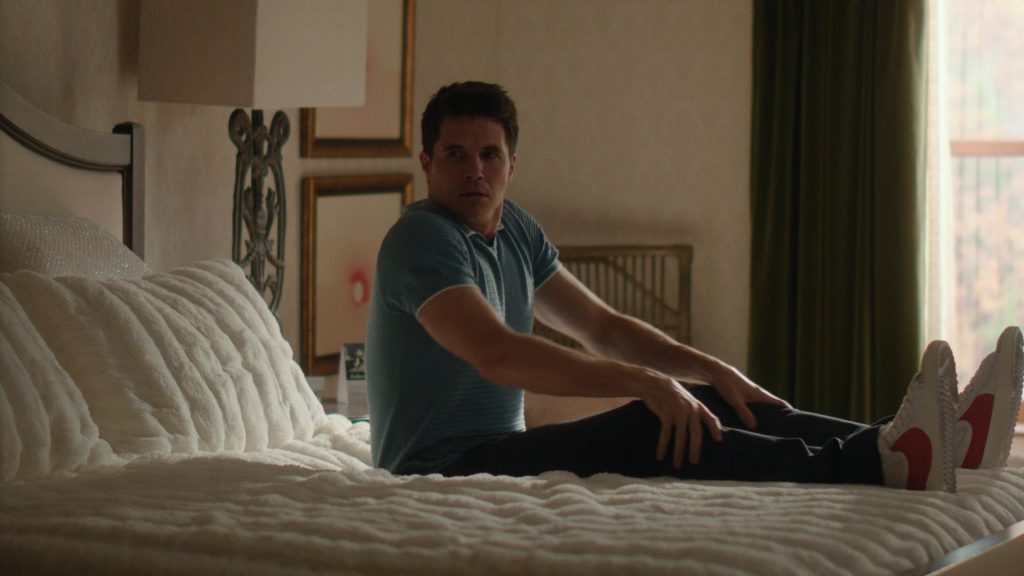 Nike Sneakers Worn by Robbie Amell as Nathan Brown in Upload S03E01 “Ticking Clock” (2023) (Image 2)