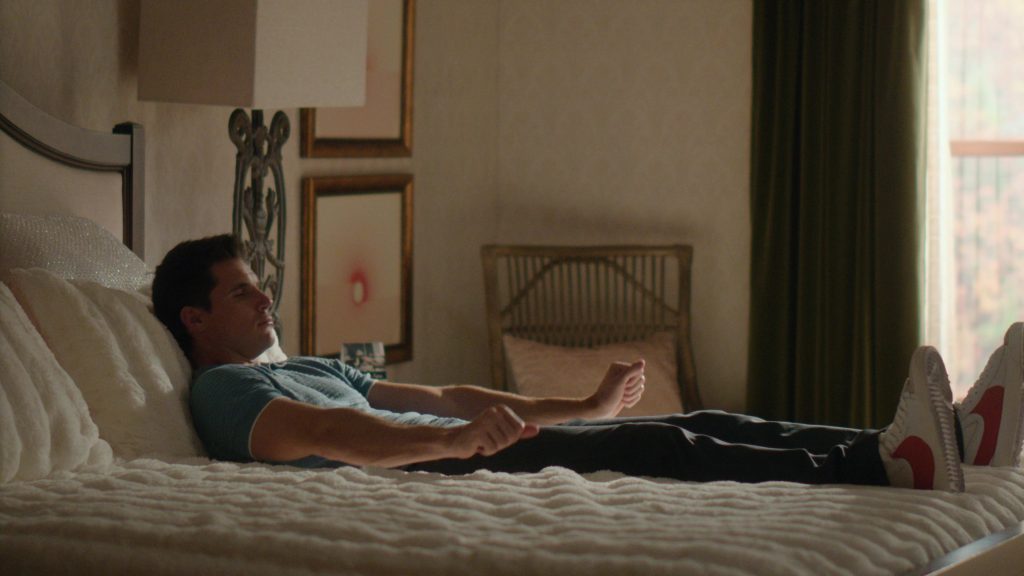 Nike Sneakers Worn by Robbie Amell as Nathan Brown in Upload S03E01 “Ticking Clock” (2023) (Image 8)