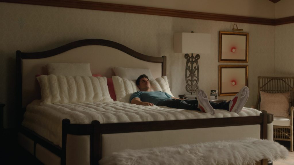 Nike Sneakers Worn by Robbie Amell as Nathan Brown in Upload S03E01 “Ticking Clock” (2023) (Image 9)