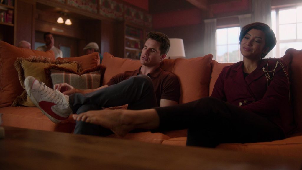 Nike Sneakers Worn by Robbie Amell in Upload S03E07 “Upload Day” (2023) (Image 18)