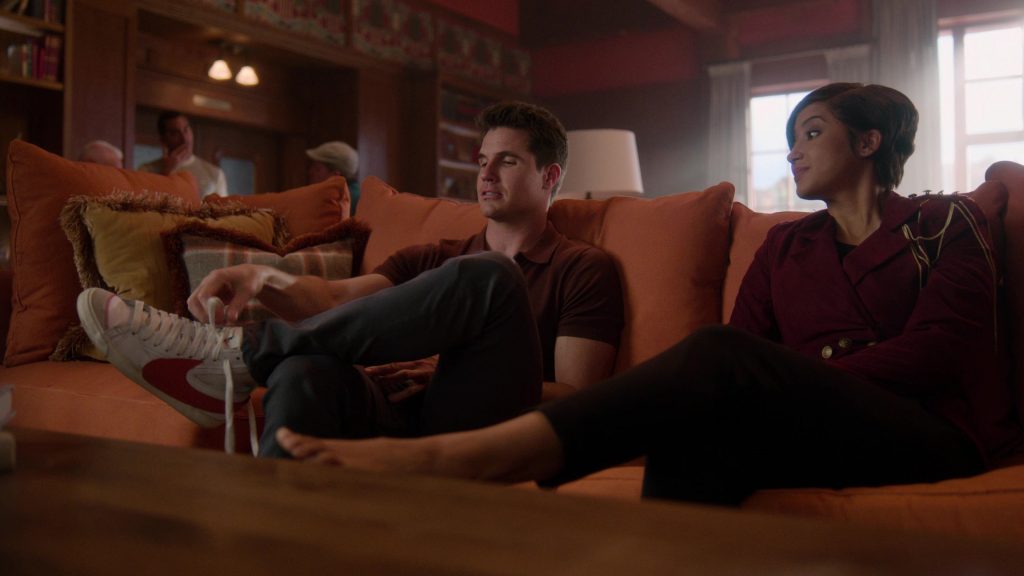 Nike Sneakers Worn by Robbie Amell in Upload S03E07 “Upload Day” (2023) (Image 2)
