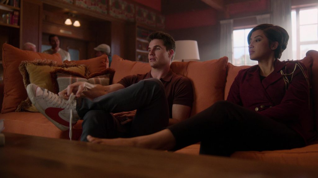 Nike Sneakers Worn by Robbie Amell in Upload S03E07 “Upload Day” (2023) (Image 4)