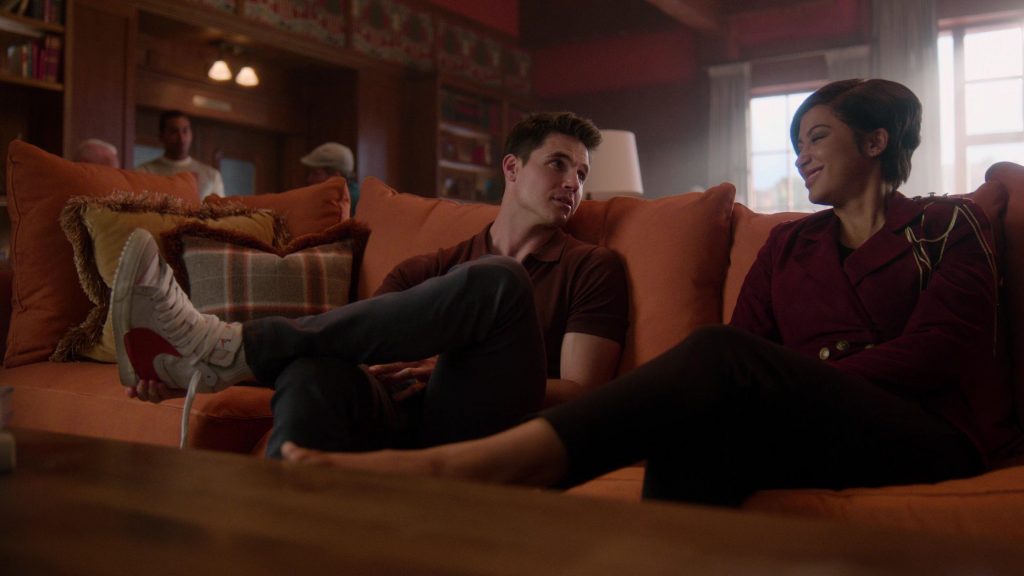 Nike Sneakers Worn by Robbie Amell in Upload S03E07 “Upload Day” (2023) (Image 6)