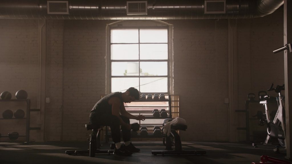 Nike Sneakers in 9-1-1 – Lone Star S05E06 “Naked Truth”(2024) (Image 2)