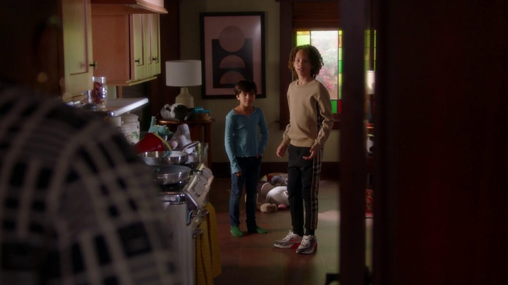 Nike Sneakers in 9-1-1 S06E18 “Pay It Forward” (2023) (Image 1)