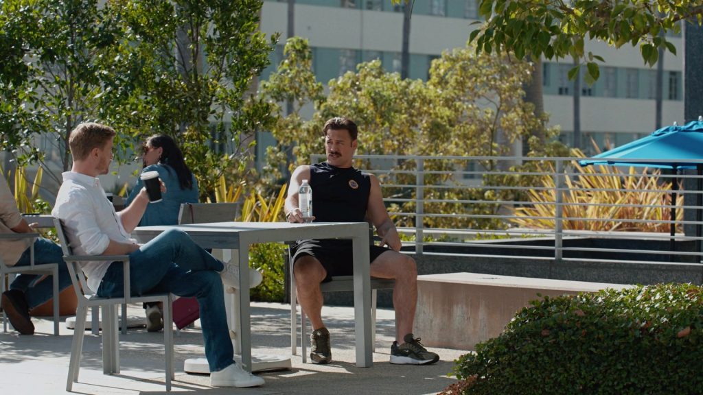 Nike Sneakers in 9-1-1 S08E06 “Confessions” (2024) (Image 2)