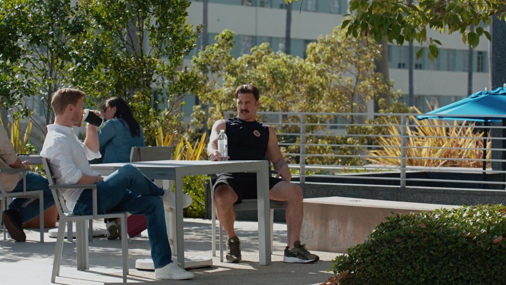 Nike Sneakers in 9-1-1 S08E06 “Confessions” (2024) (Image 3)