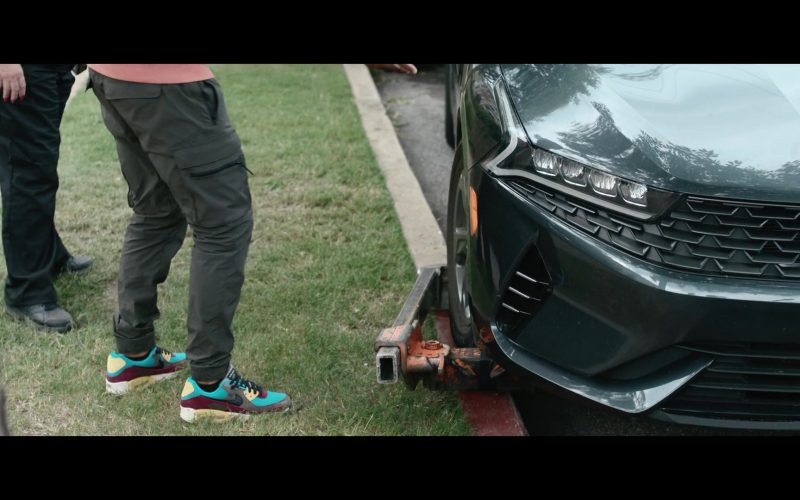 Nike Sneakers in A Man in Full S01E01 “Saddlebags” (2024) (Image 1)