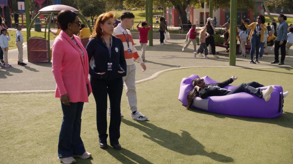 Nike Sneakers in Abbott Elementary S03E13 “Smith Playground” (2024) (Image 5)