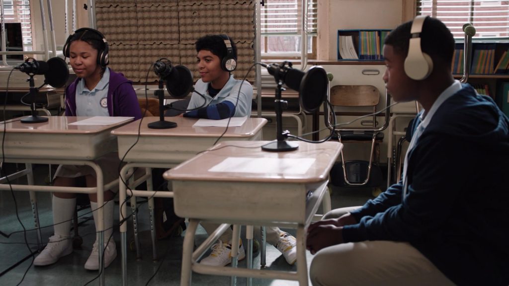 Nike Sneakers in Abbott Elementary S04E10 “Testing” (2025) (Image 2)