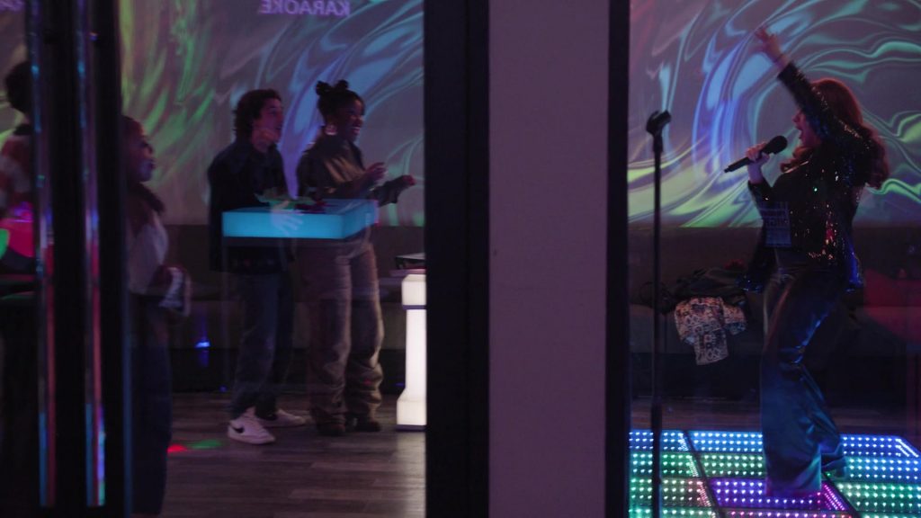 Nike Sneakers in Abbott Elementary S04E17 “Karaoke” (2025) (Image 1)