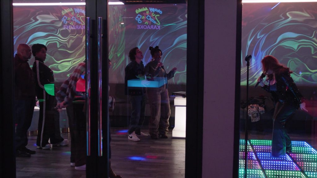 Nike Sneakers in Abbott Elementary S04E17 “Karaoke” (2025) (Image 3)