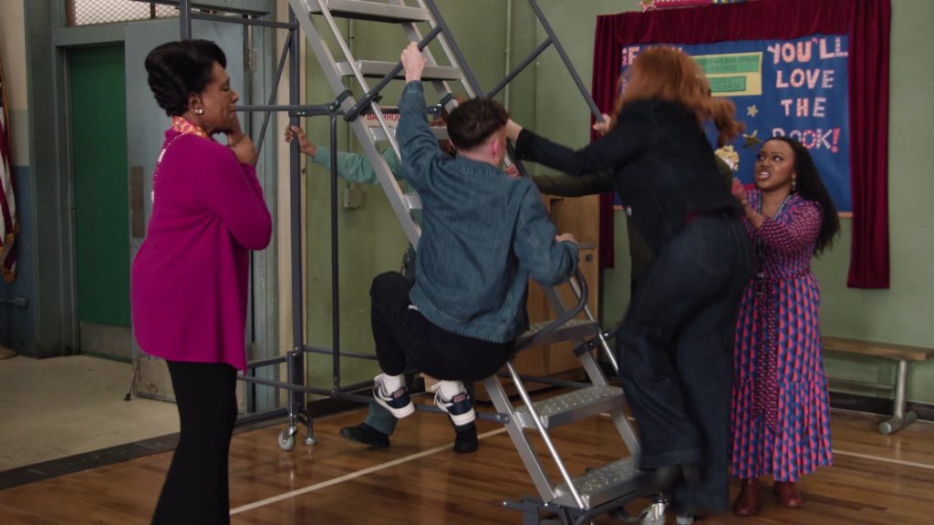 Nike Sneakers in Abbott Elementary S04E18 “Audit” (2025) (Image 3)